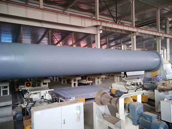 河北聚脲噴涂機(jī)H5200管道的防腐噴涂施工(圖4) 管道外壁防腐聚脲噴涂機(jī)施工案例