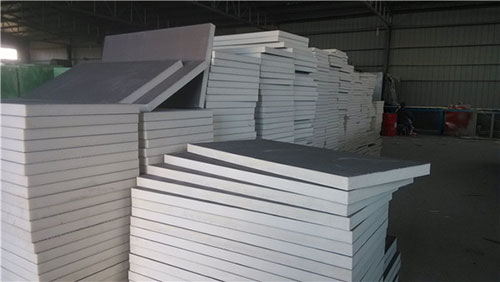 河南聚氨酯噴涂機養(yǎng)殖業(yè)保溫板發(fā)泡案例(圖3) 養(yǎng)殖業(yè)保溫板發(fā)泡案例