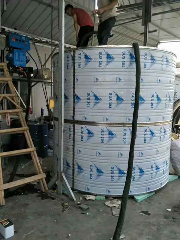 水箱保溫的保溫層可以填充聚氨酯發(fā)泡嗎 不銹鋼能用嗎(圖1) 水箱保溫的保溫層可以填充聚氨酯發(fā)泡