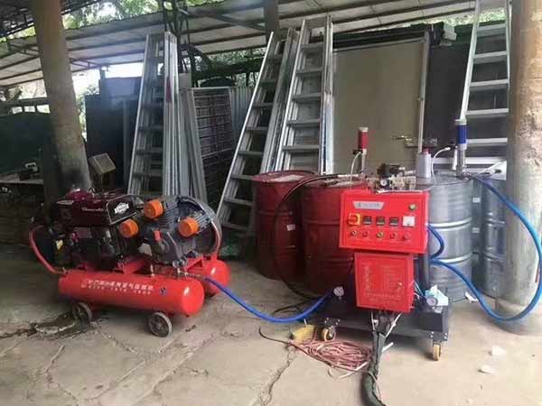 斷橋鋁填充發(fā)泡機(圖2) JNJX-III(D)型聚氨酯斷橋鋁填充發(fā)泡機