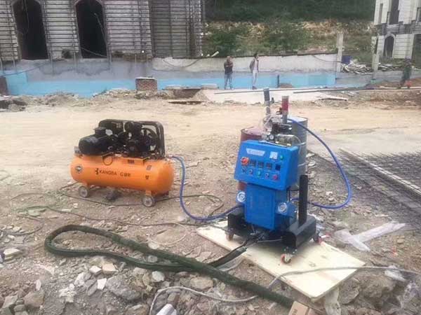 外墻保溫聚氨酯專(zhuān)用發(fā)泡機(jī)(圖2) Q2600外墻保溫聚氨酯專(zhuān)用發(fā)泡機(jī)