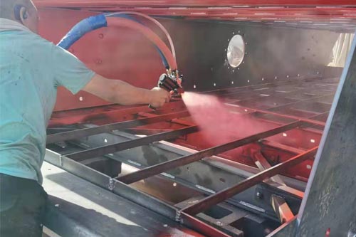 礦山設(shè)備耐磨聚脲涂料噴涂施工專用機器(圖3) 礦山設(shè)備耐磨聚脲涂料噴涂施工
