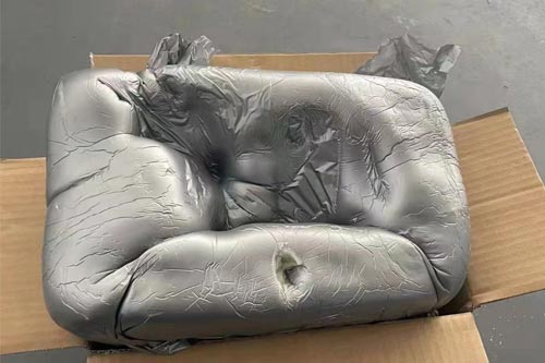 現(xiàn)場發(fā)泡包裝緩沖泡沫澆注聚氨酯機(jī)器(圖3) 現(xiàn)場發(fā)泡包裝緩沖泡沫澆注聚氨酯案例