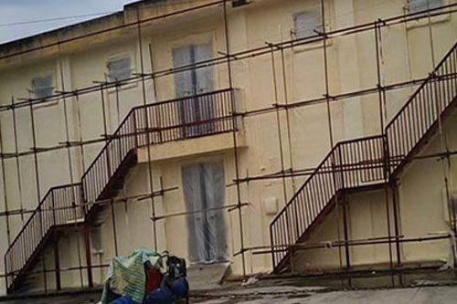 屋頂內(nèi)壁外墻保溫施工聚氨酯保溫材料設(shè)備(圖3) 屋頂內(nèi)壁外墻保溫施工