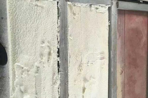 輕鋼房屋龍骨全水聚氨酯保溫噴涂(圖4) 輕鋼房屋龍骨全水聚氨酯保溫噴涂