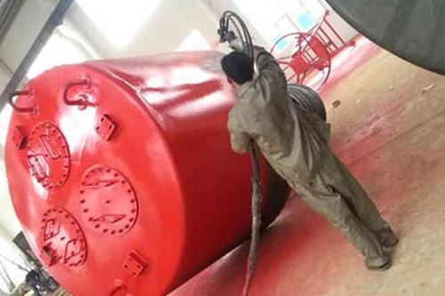 聚脲防水涂料設(shè)備 液壓驅(qū)動(dòng)讓動(dòng)力更加澎湃(圖2) 聚脲防水涂料罐體噴涂案例