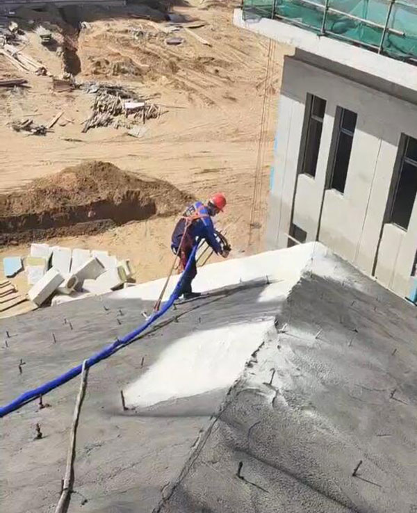 屋頂外墻保溫聚氨酯材料(圖4) 屋頂保溫聚氨酯材料發(fā)泡案例