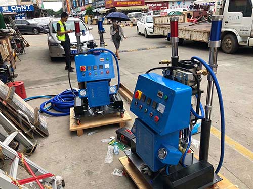 糧倉硬泡聚氨酯噴涂機(jī)保溫層(圖2) Q2600硬泡聚氨酯噴涂機(jī)