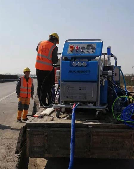 聚氨酯注漿機(圖1) 液壓H5600T聚氨酯注漿機