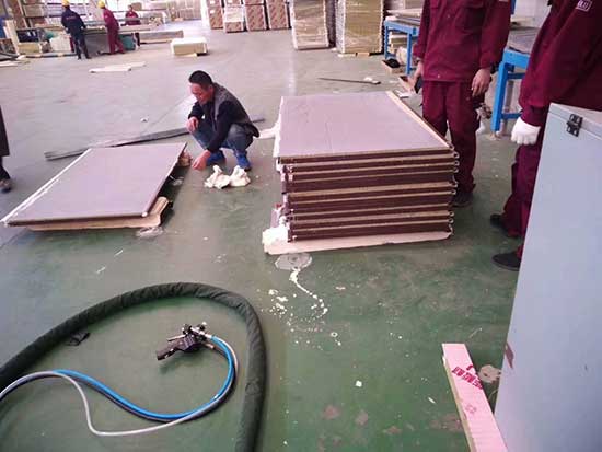 甲級(jí)防盜門填充發(fā)泡(圖3) 甲級(jí)防盜門填充發(fā)泡